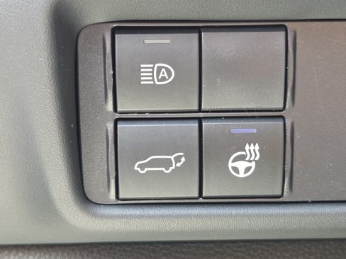 Used 2020 Toyota Highlander Limited AWD/4WD image 11