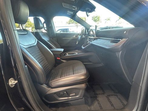 Certified 2025 Ford Explorer ST-Line image 23