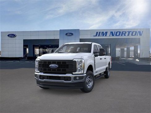 New 2026 Ford F250 XL w/ XL Chrome Package image 2