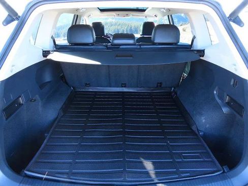 Used 2019 Volkswagen Tiguan SEL Premium image 33