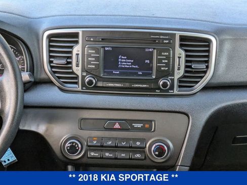 Used 2018 Kia Sportage LX image 37