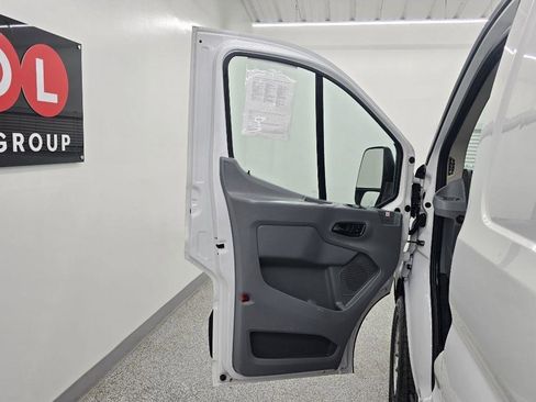 Used 2019 Ford Transit 150 130 Low Roof RWD image 26