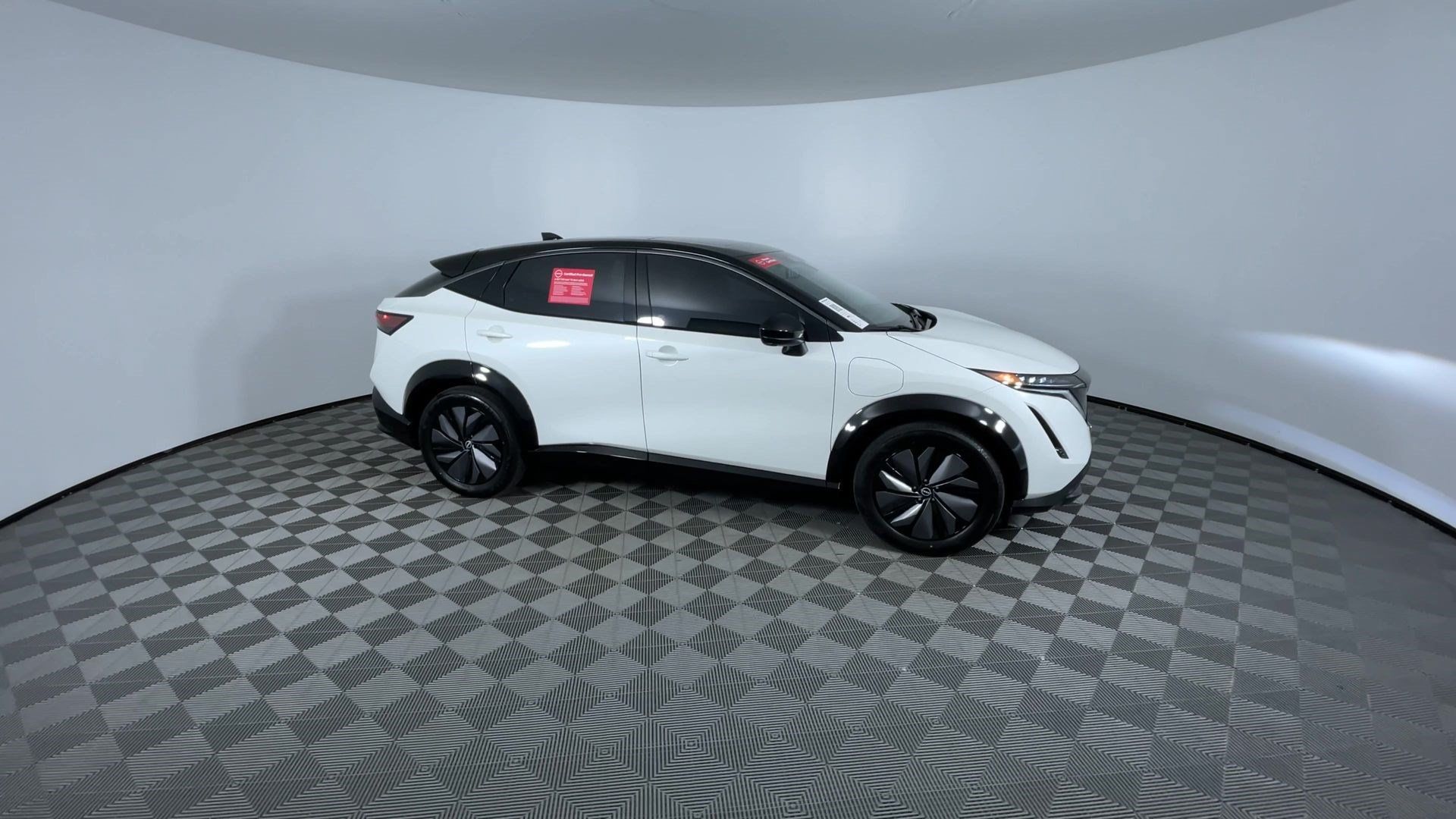 Certified 2024 Nissan Ariya AWD image 2