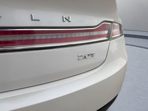 Used 2017 Lincoln MKZ Premiere FWD image 36
