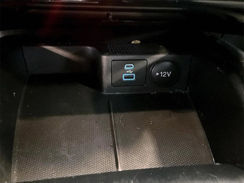 Used 2022 Ford Escape SE w/ Cold Weather Package image 26