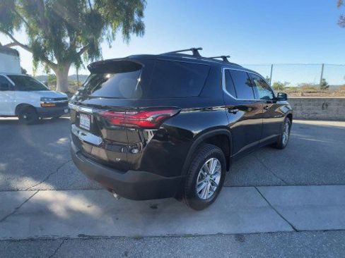 Used 2023 Chevrolet Traverse LT image 8