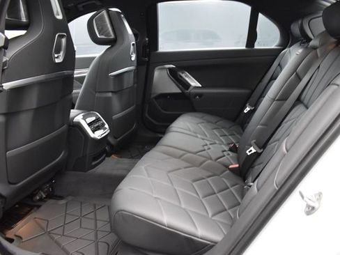 Certified 2024 BMW 750e xDrive w/ Executive Package image 7