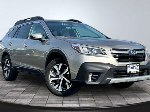 Used 2020 Subaru Outback Limited w/ Popular Package #2 AWD/4WD image 3