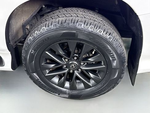 Used 2023 Lexus GX 460 Premium w/ Premium Package AWD/4WD image 34