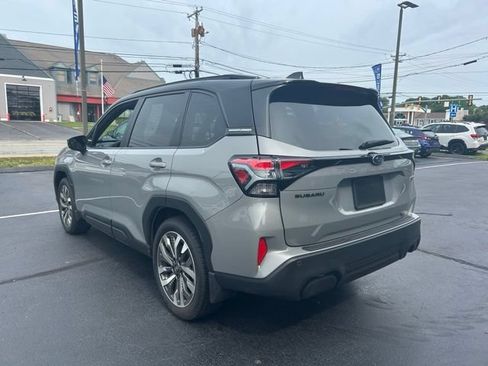 Used 2025 Subaru Forester Touring AWD/4WD image 7