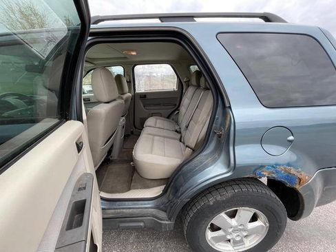 Used 2011 Ford Escape XLT w/ 201A Rapid Spec Order Code FWD image 23