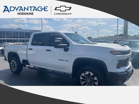 Used 2024 Chevrolet Silverado 2500 Custom w/ Custom Value Package AWD/4WD image 1