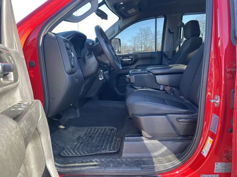 Used 2022 Chevrolet Silverado 2500 Custom w/ Snow Plow Prep/Camper Package image 33