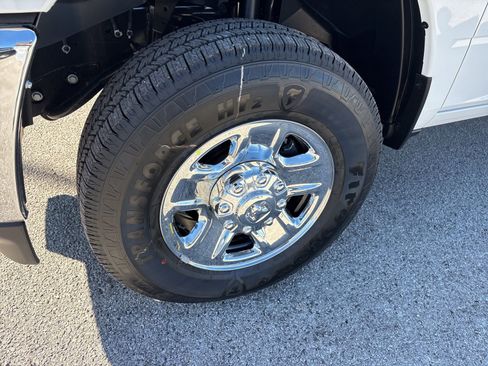 New 2026 RAM 2500 Tradesman w/ Chrome Appearance Group image 20