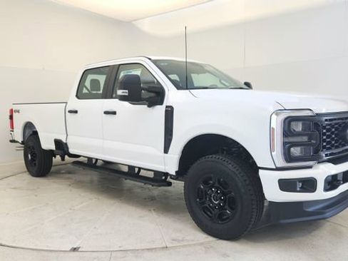 Used 2024 Ford F250 XL w/ STX Appearance Package AWD/4WD image 1