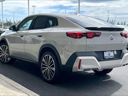 New 2026 BMW X2 xDrive28i w/ Technology Package AWD/4WD image 3