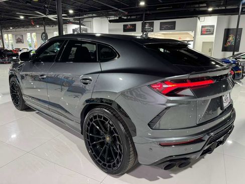Used 2019 Lamborghini Urus image 5