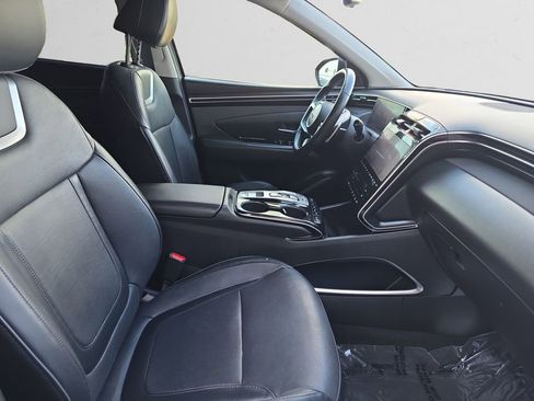 Used 2022 Hyundai Tucson Limited image 16