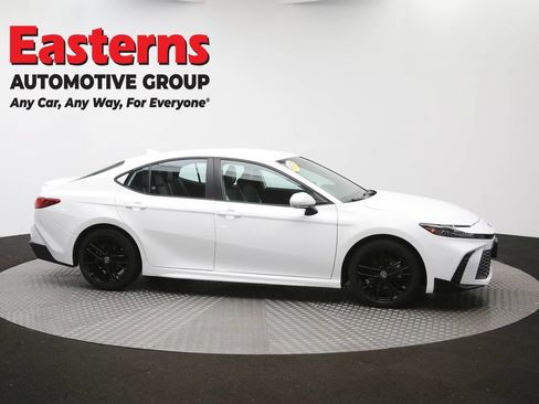 Used 2025 Toyota Camry SE FWD image 45