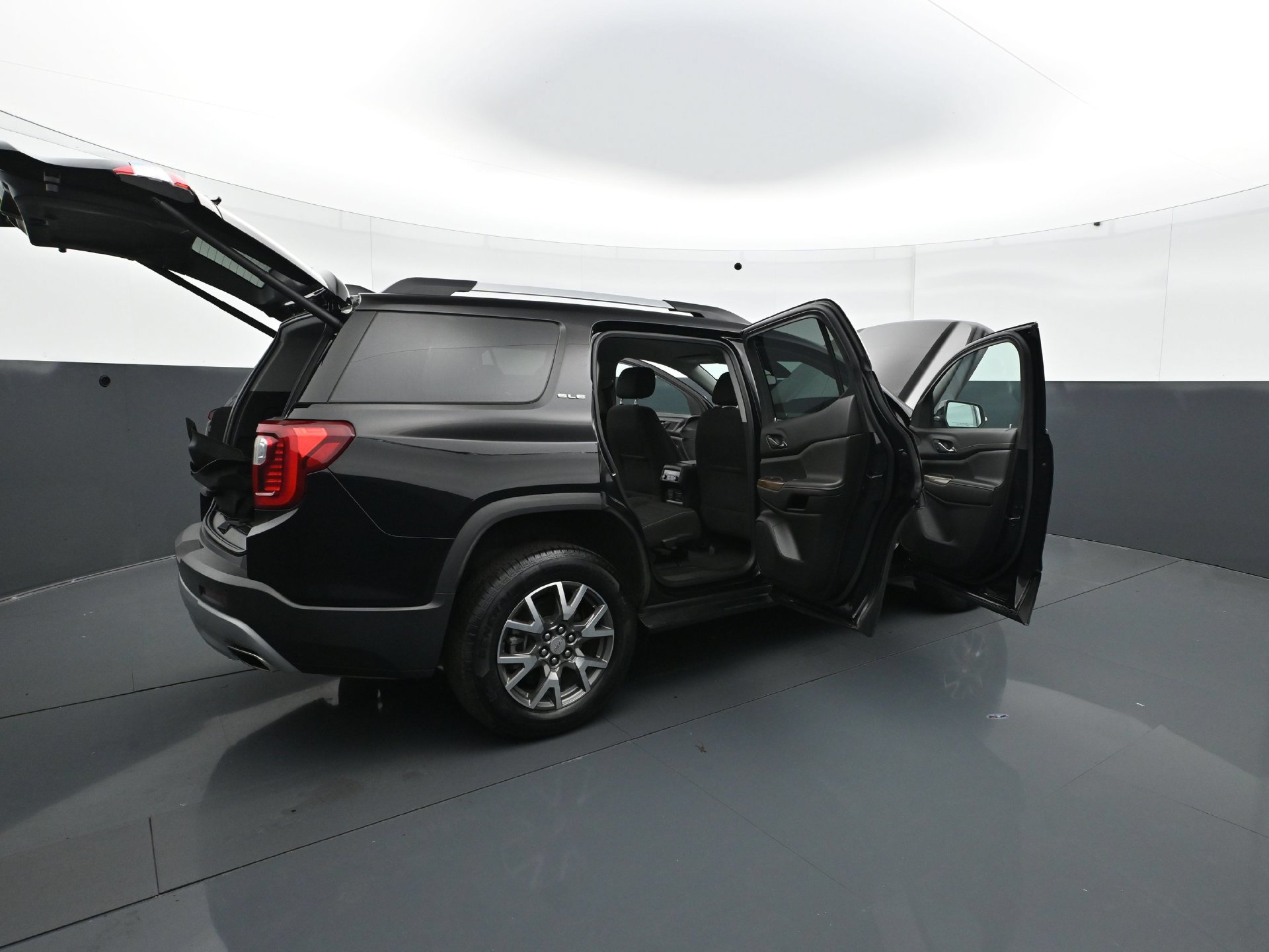 Used 2023 GMC Acadia SLE w/ Driver Convenience Package AWD/4WD image 32