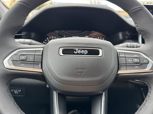 New 2026 Jeep Compass Latitude image 22