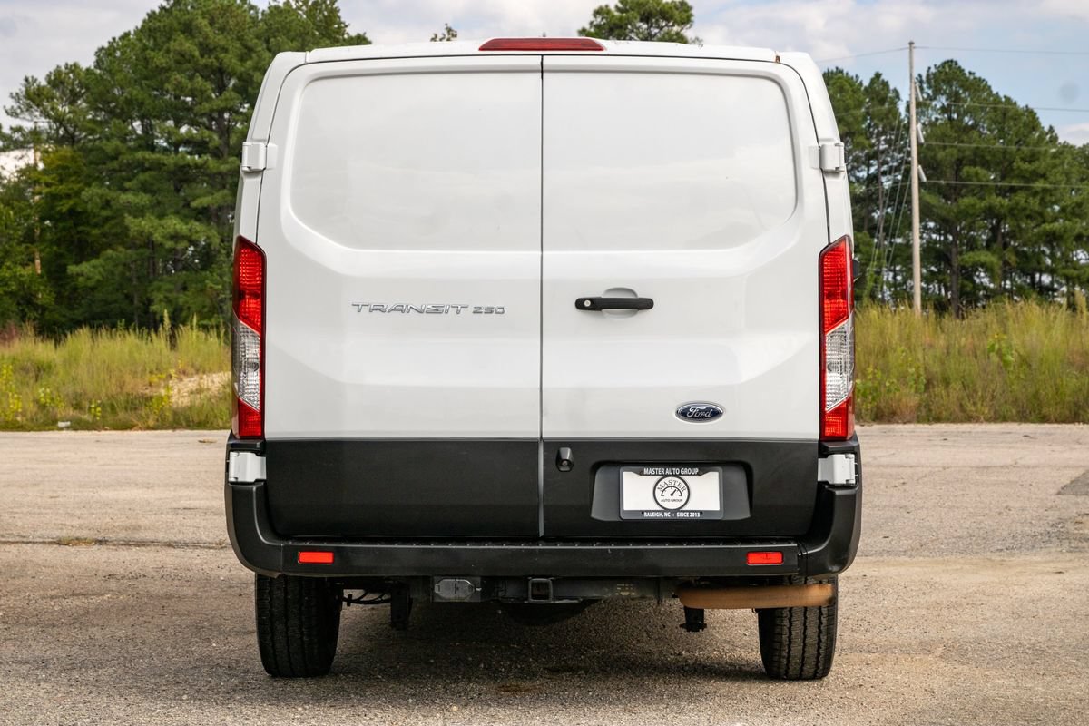 Used 2020 Ford Transit 250 Low Roof RWD image 7