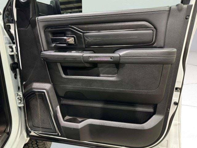 Used 2022 RAM 2500 Limited AWD/4WD image 46