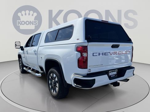 Used 2021 Chevrolet Silverado 2500 LT w/ Z71 Chrome Sport Edition AWD/4WD image 4