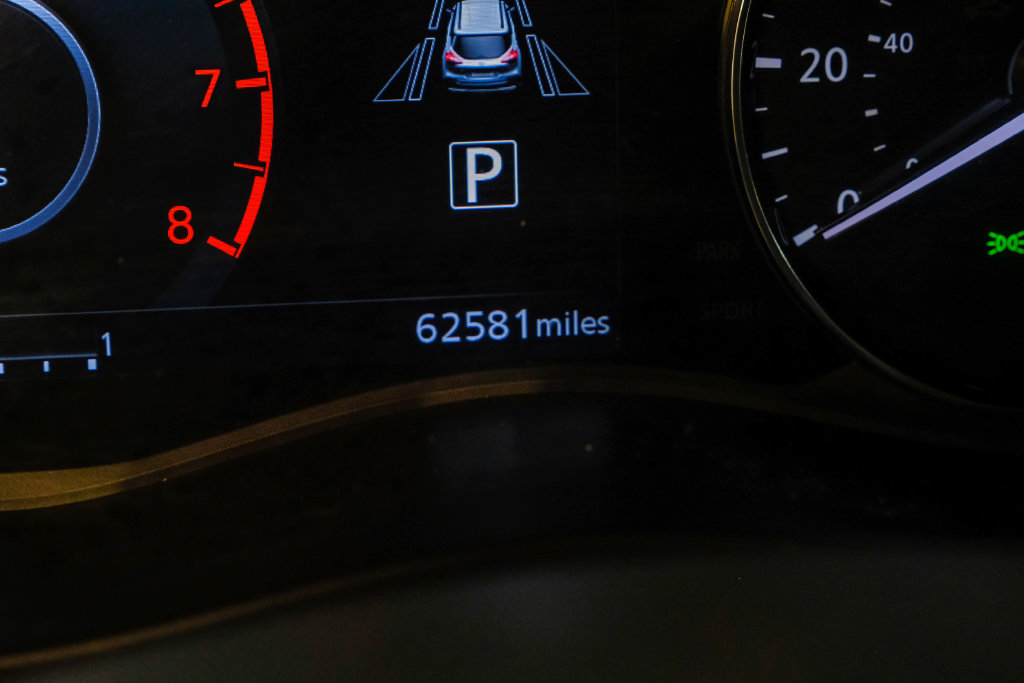Used 2023 Nissan Kicks SR FWD image 26