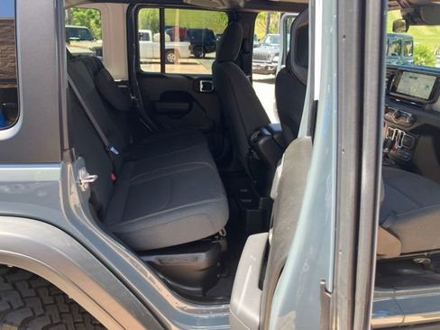 Used 2025 Jeep Wrangler Unlimited Sport S 4xe AWD/4WD image 29