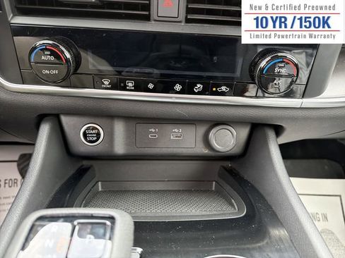 Used 2023 Nissan Rogue SV image 22