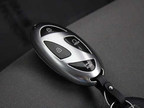 Certified 2024 Hyundai Elantra SEL FWD image 29
