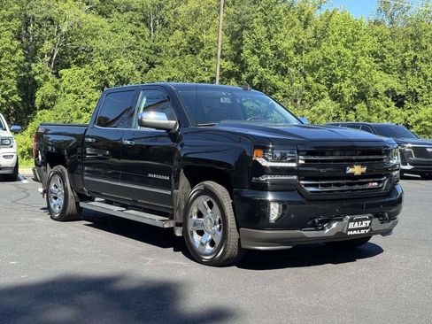Used 2017 Chevrolet Silverado 1500 LTZ Z71 w/ LTZ Plus Package AWD/4WD image 2