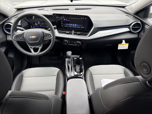New 2026 Chevrolet Trax LT w/ Driver Confidence Package image 16