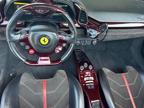 Used 2013 Ferrari 458 Spider RWD image 6