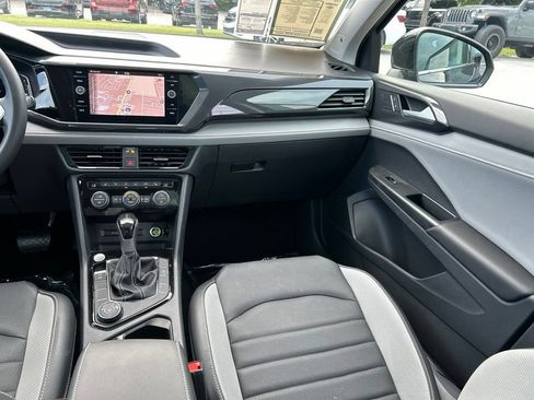 Certified 2023 Volkswagen Taos SEL AWD/4WD image 12