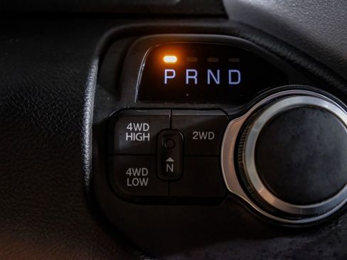 Used 2024 RAM 2500 Big Horn w/ Safety Group image 25