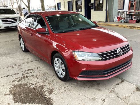 Used 2017 Volkswagen Jetta S image 2