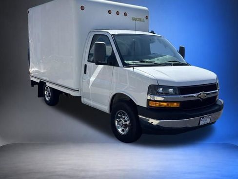 Used 2021 Chevrolet Express 3500 w/ Power Convenience Package RWD image 8