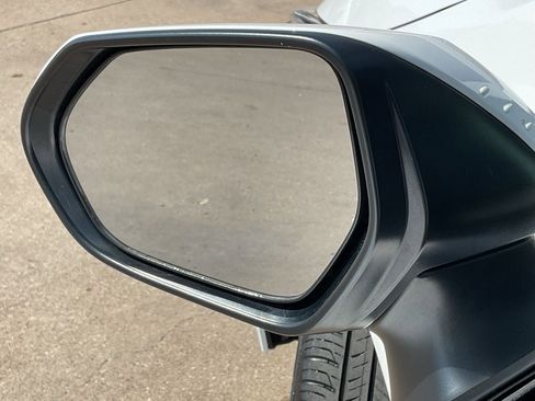 Used 2025 Toyota Corolla LE image 11