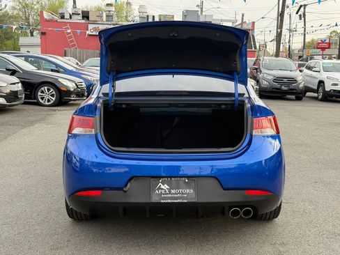 Used 2010 Kia Forte Koup SX image 8