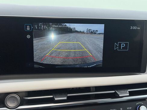 Certified 2025 Hyundai Tucson SE image 15