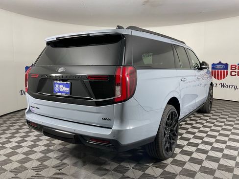 New 2026 Ford Expedition Max Platinum image 3