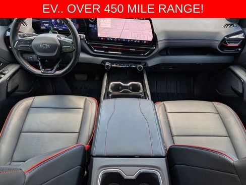 Used 2025 Chevrolet Silverado EV RST AWD/4WD image 28