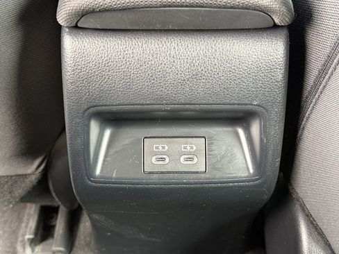 Used 2023 Toyota Corolla LE FWD image 18