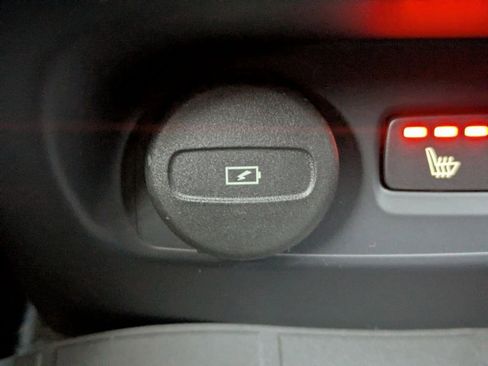 New 2026 Volvo XC40 B5 Ultra w/ Protection Package Premier image 18