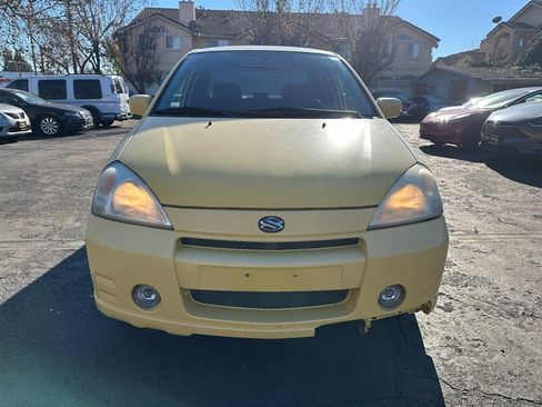 Used 2003 Suzuki Aerio GS image 2