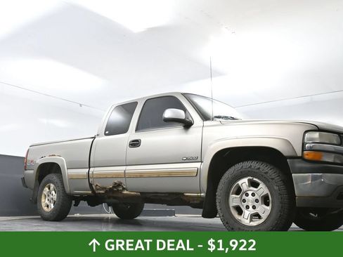 Used 2001 Chevrolet Silverado 1500 LS w/ Firm Ride Suspension Pkg AWD/4WD image 25
