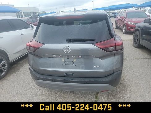 Used 2023 Nissan Rogue SV FWD image 17
