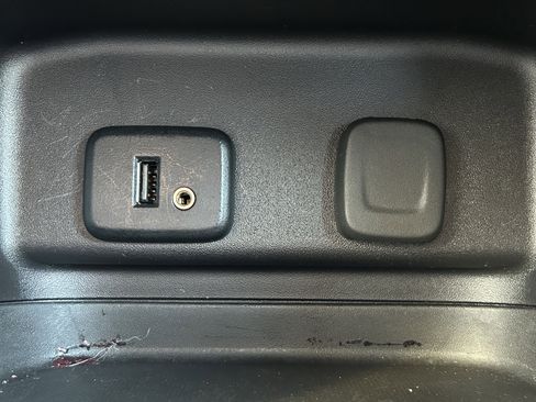 Used 2018 Chevrolet Equinox LT FWD image 31